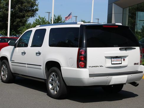 Used 2014 GMC Yukon XL Denali AWD/4WD image 4