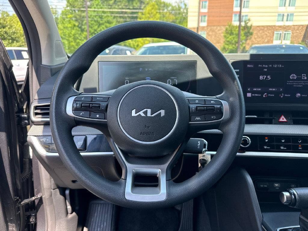 Used 2024 Kia Sportage LX AWD/4WD image 23