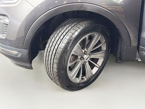 Used 2018 Ford Explorer Limited AWD/4WD image 38
