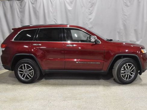 Certified 2022 Jeep Grand Cherokee Limited image 3