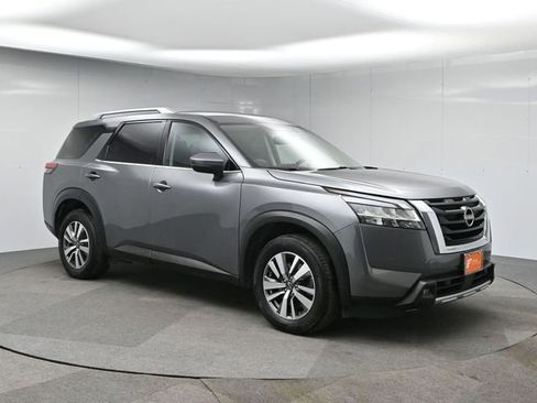 Used 2022 Nissan Pathfinder SL image 7