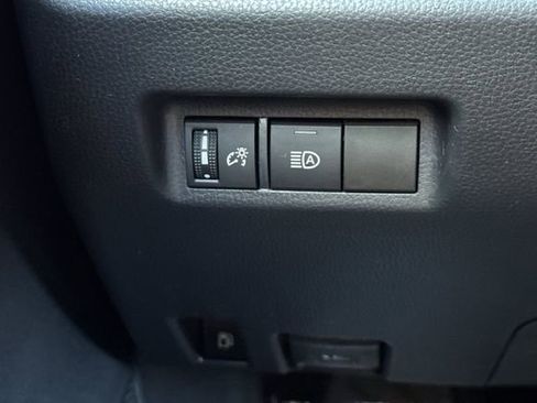Used 2023 Toyota RAV4 LE AWD/4WD image 30