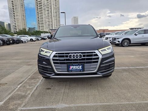 Used 2019 Audi Q5 2.0T Premium Plus w/ Premium Plus Package AWD/4WD image 2