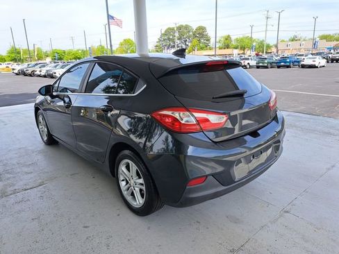 Used 2018 Chevrolet Cruze LT w/ Leather Package image 4