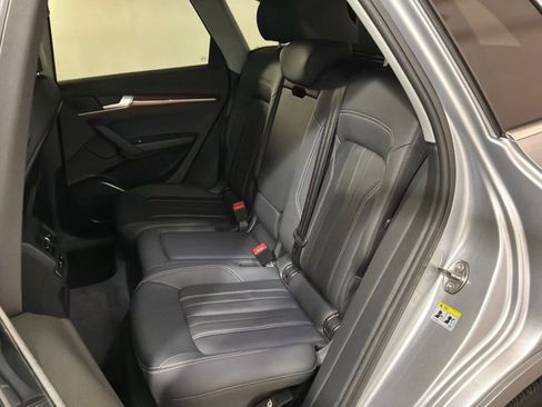 Used 2022 Audi Q5 2.0T Premium image 18