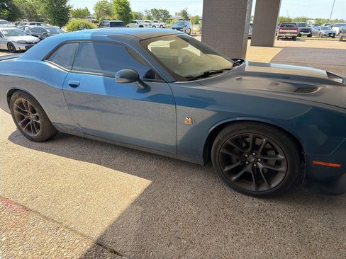 Used 2022 Dodge Challenger R/T Scat Pack RWD image 4
