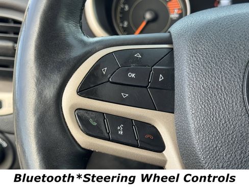 Used 2017 Jeep Cherokee Limited image 5