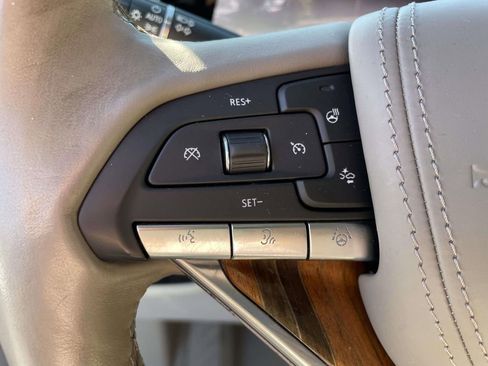 Used 2022 Cadillac Escalade Sport Platinum image 24