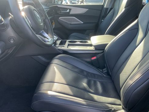 Certified 2025 Acura MDX w/ Technology Package image 8