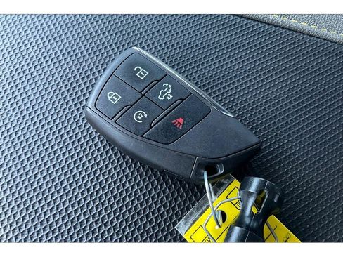 Used 2023 Chevrolet Silverado 1500 ZR2 w/ Technology Package image 13