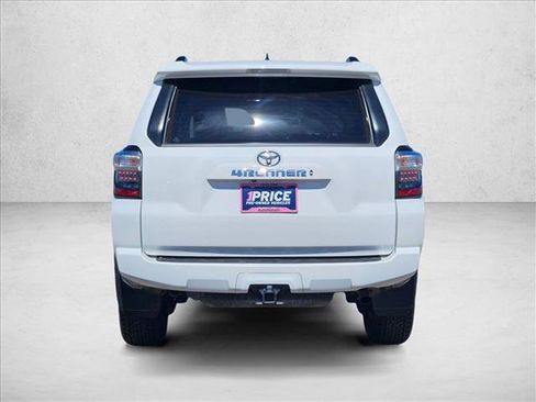 Used 2023 Toyota 4Runner SR5 Premium w/ SR5 Premium Package image 6