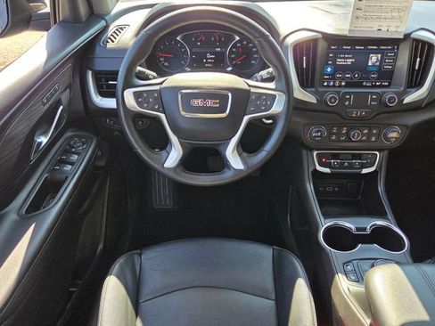 Used 2024 GMC Terrain SLT AWD/4WD image 13