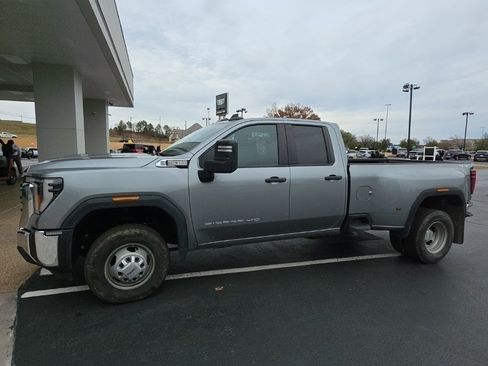Used 2024 GMC Sierra 3500 Pro w/ 1SA Pro Safety Plus Package image 2