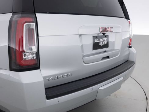 Used 2018 GMC Yukon SLT w/ Premium Edition AWD/4WD image 17