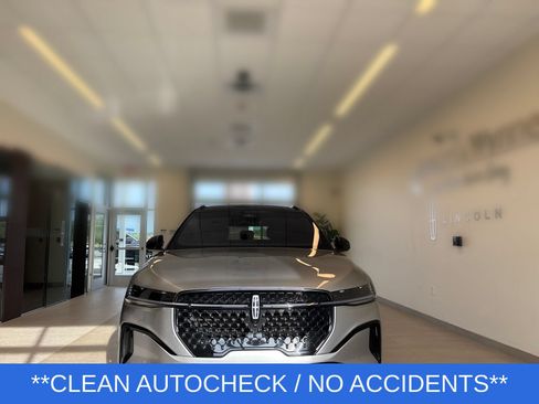 Certified 2024 Lincoln Nautilus Reserve w/ Jet Appearance Package (87T) AWD/4WD image 8