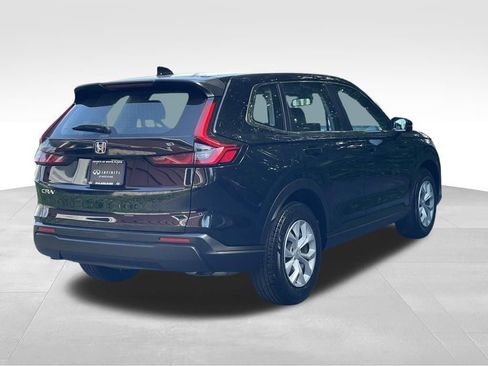 Used 2023 Honda CR-V LX image 4