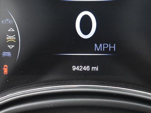 Used 2022 Jeep Grand Cherokee Laredo X AWD/4WD image 32