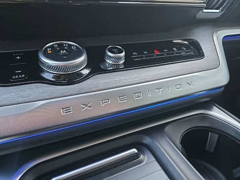 Used 2025 Ford Expedition Max Platinum image 62