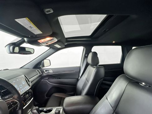 Used 2022 Jeep Grand Cherokee Limited image 22