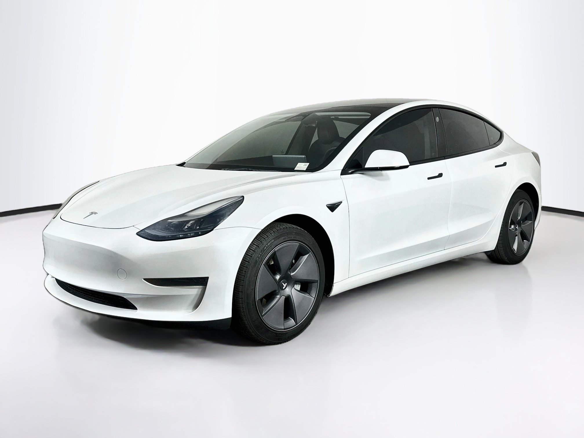Used 2023 Tesla Model 3 Standard Range RWD image 3