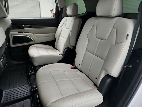 Used 2024 Kia Telluride SX FWD image 24