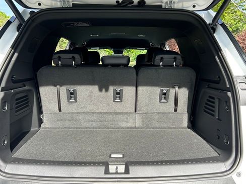 New 2026 Chevrolet Traverse LT w/ Midnight/Sport Edition FWD image 42