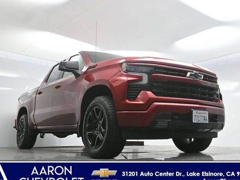 Used 2024 Chevrolet Silverado 1500 RST AWD/4WD image 2