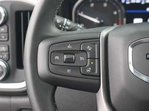 Used 2023 GMC Sierra 3500 Denali w/ Denali Ultimate Package image 21