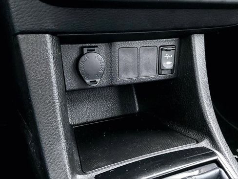 Used 2015 Toyota Corolla S image 33