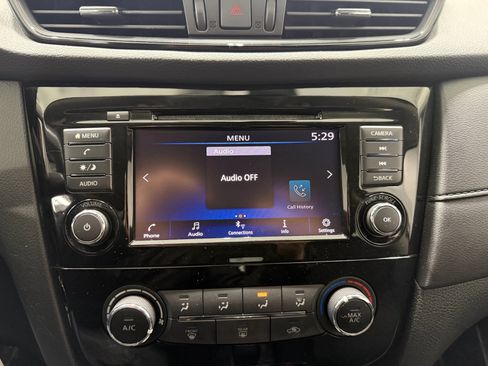 Used 2019 Nissan Rogue S w/ Special Edition Package image 16