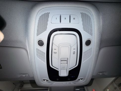 Used 2017 Audi A4 2.0T w/ Convenience Package image 31