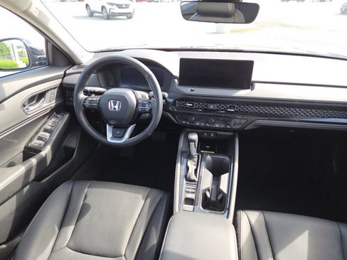 Used 2025 Honda Accord Touring image 23