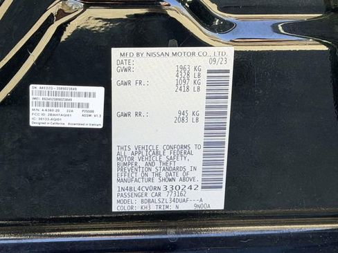 Used 2024 Nissan Altima 2.5 SR w/ SR Premium Package image 27