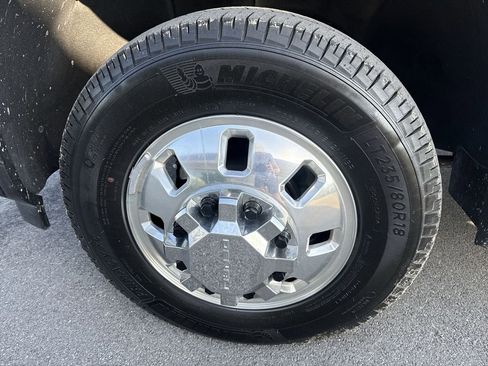 Used 2024 GMC Sierra 3500 Denali Ultimate AWD/4WD image 8