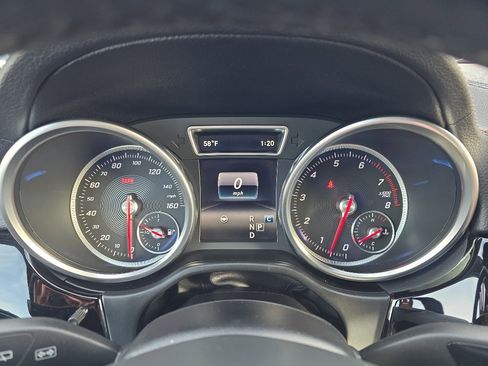 Used 2017 Mercedes-Benz GLS 550 4MATIC image 31