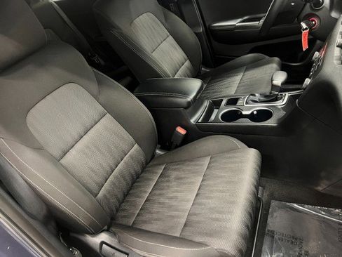 Used 2017 Kia Sportage LX image 14