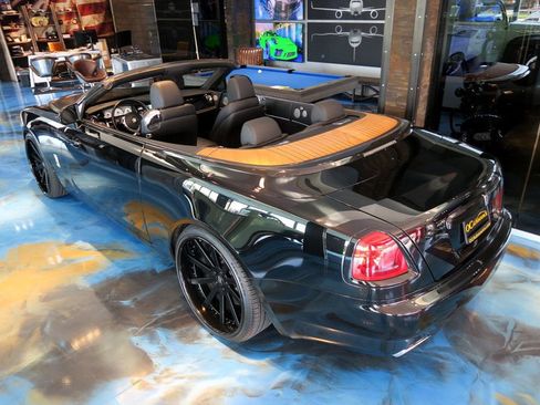 Used 2016 Rolls-Royce Dawn image 43