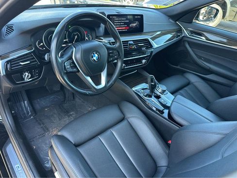 Used 2019 BMW 530e w/ Convenience Package image 16