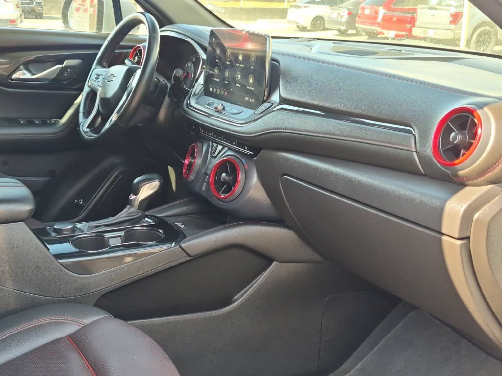 Used 2025 Chevrolet Blazer RS FWD image 32