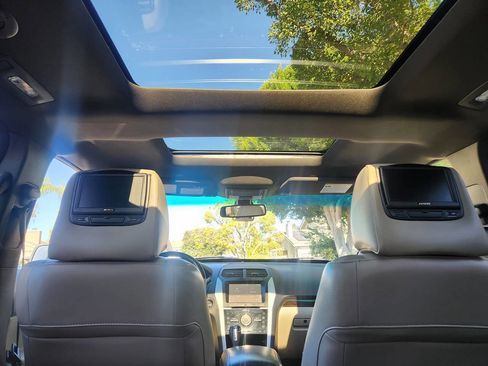 Used 2013 Ford Explorer Limited image 46