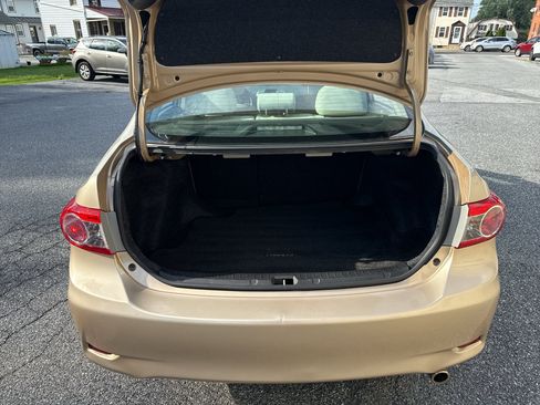 Used 2013 Toyota Corolla LE FWD image 23