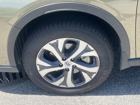 Certified 2022 Subaru Outback Limited AWD/4WD image 11