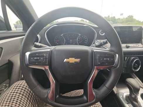 Used 2022 Chevrolet Blazer LT AWD/4WD image 16