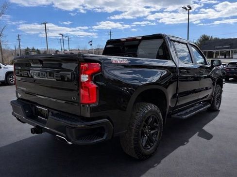 Used 2021 Chevrolet Silverado 1500 LT Trail Boss w/ Convenience Package II image 9