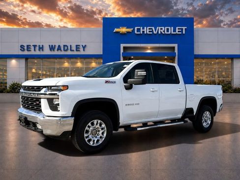 Used 2023 Chevrolet Silverado 2500 LT w/ Convenience Package AWD/4WD image 3