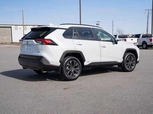 Used 2024 Toyota RAV4 XLE Premium image 6