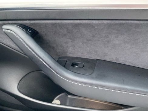 Used 2022 Tesla Model 3 Long Range image 17