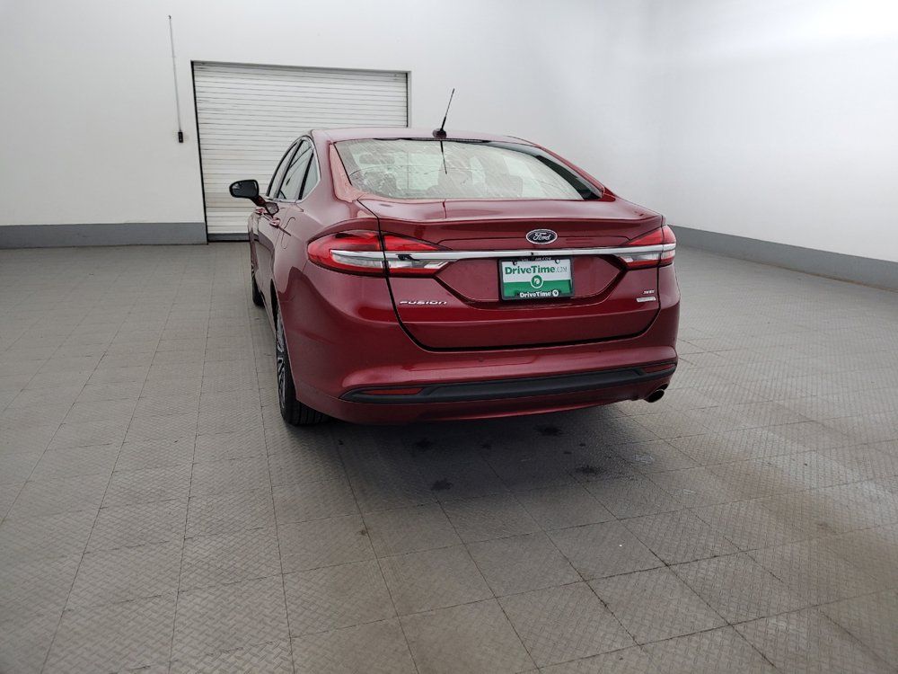 Used 2018 Ford Fusion SE w/ Fusion SE Technology Package FWD image 6