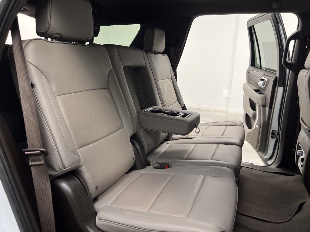 Used 2024 GMC Yukon SLT RWD image 23