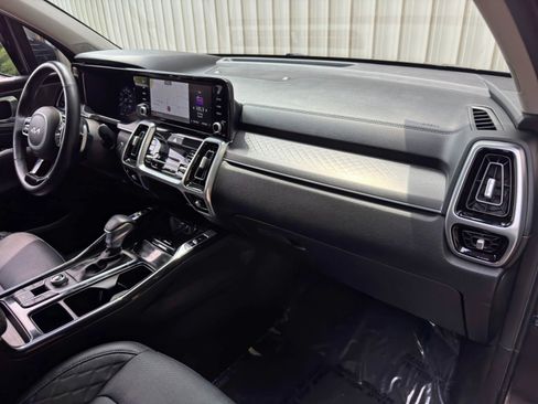 Used 2022 Kia Sorento SX FWD image 14